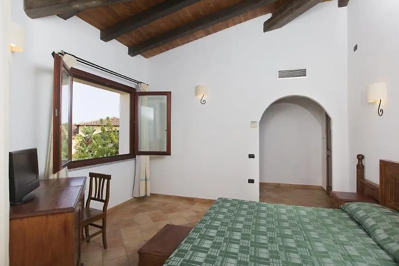 Hotel Club Ogliastra Beach Cardedu 4*,